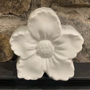 Ceramic White Flower Shaped Vase Decorative New In Box